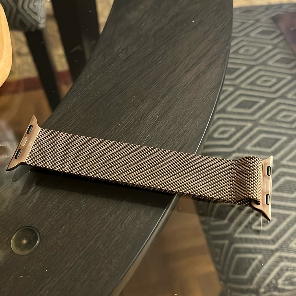 GENUINE APPLE WATCH MILANESE BAND